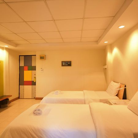 Room At Prachachuen Nonthaburi Kültér fotó