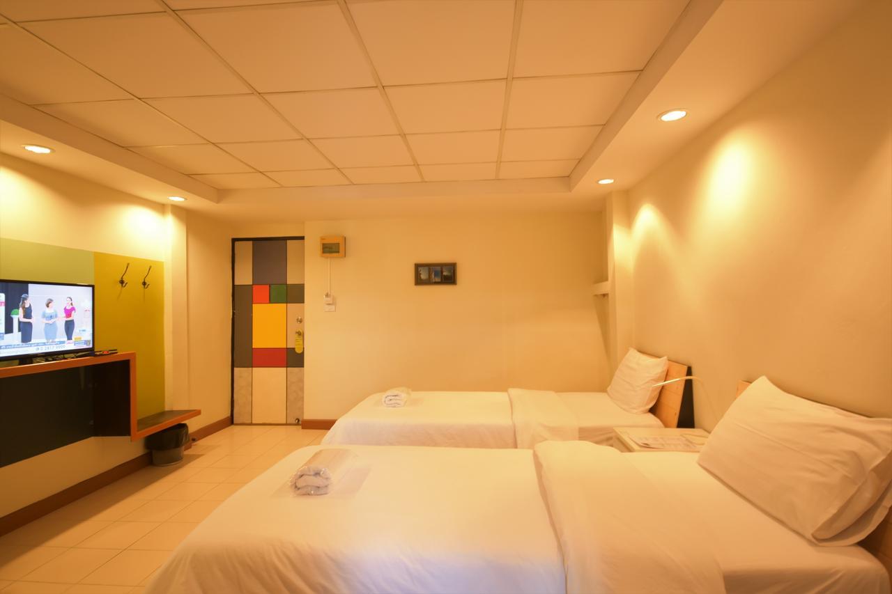Room At Prachachuen Nonthaburi Kültér fotó